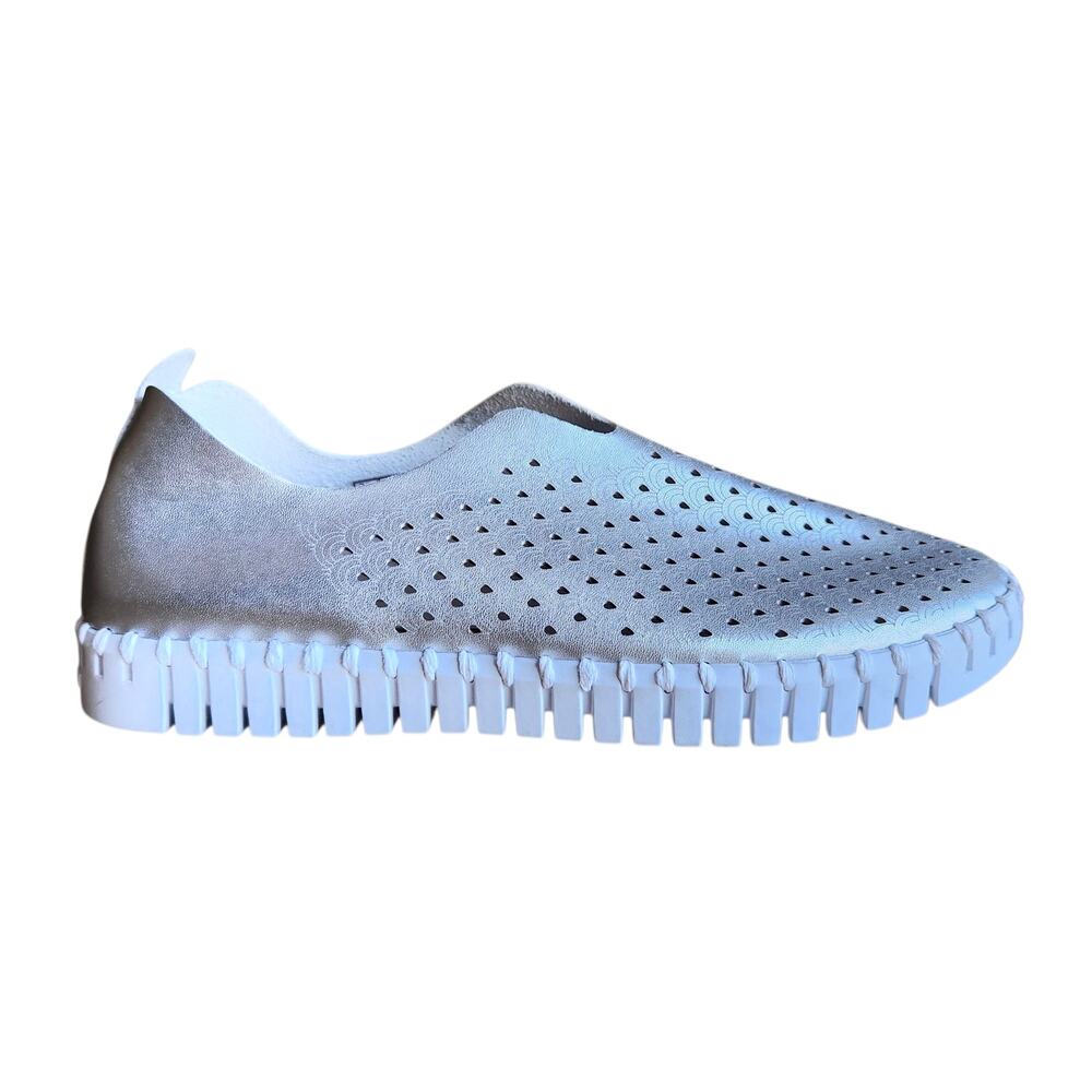Ilse Jacobsen NWOB Tulip Slip Ons Shoes Sneakers Flats Silver Size 40 - Picture 4 of 9